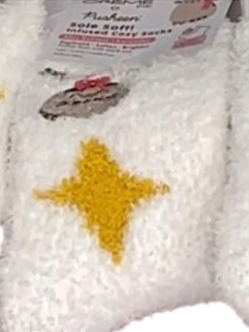 The Crème Shop x Pusheen Sole Soft! Infused Cozy Socks White w/ Yellow Star NWT